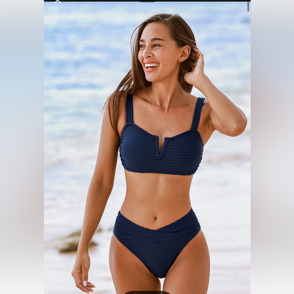 Cupshe Navy textured v wire top & v waist bottoms Women's Swimwear Set
